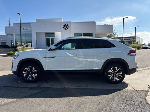 Certified 2024 Volkswagen Atlas Cross Sport SE AWD/4WD image 2