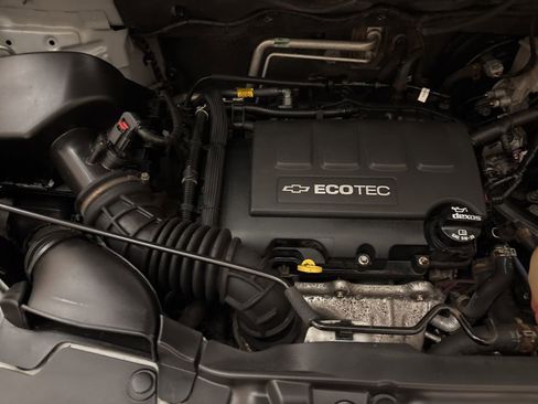 Used 2018 Chevrolet Trax LT w/ LT Convenience Package image 28