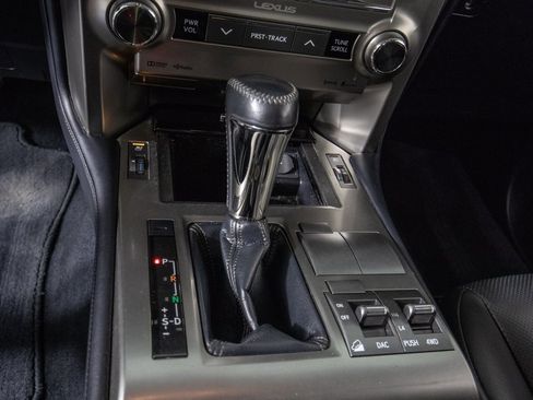 Used 2018 Lexus GX 460 w/ Navigation Package image 25