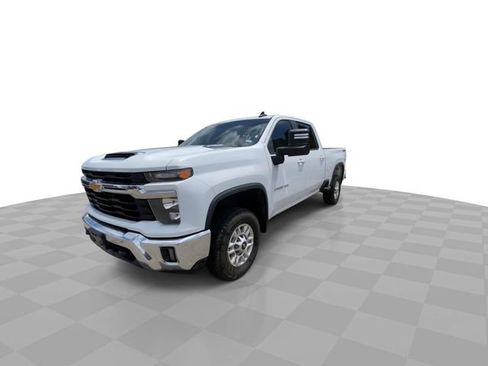 Used 2025 Chevrolet Silverado 2500 LT w/ Convenience Package AWD/4WD image 6