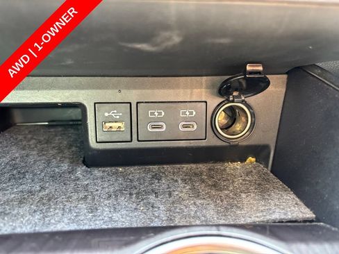 Used 2023 Toyota Highlander Limited AWD/4WD image 36