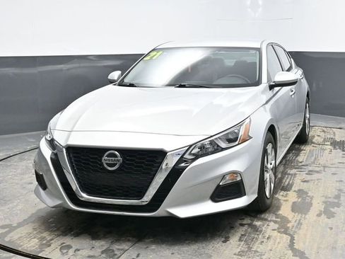 Used 2021 Nissan Altima 2.5 S image 2