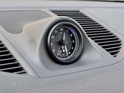 New 2025 Porsche Macan image 16