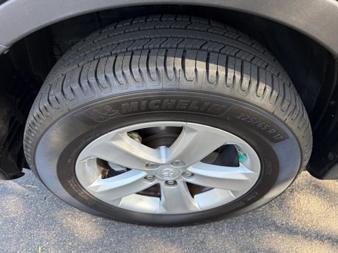 Used 2013 Toyota RAV4 XLE FWD image 34