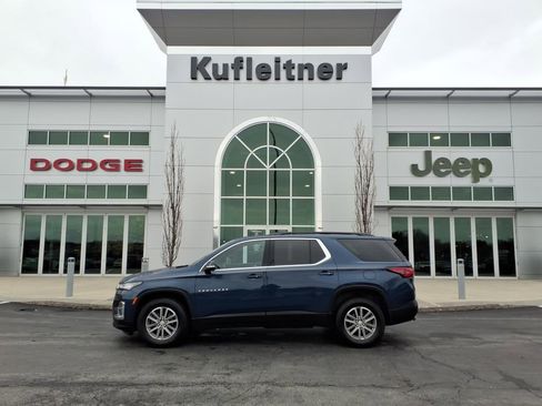 Used 2023 Chevrolet Traverse LT AWD/4WD image 1