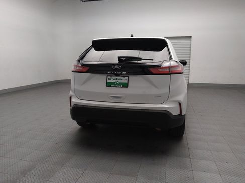 Used 2024 Ford Edge SE image 7