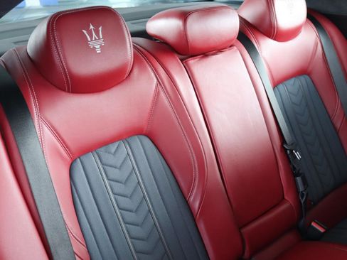 Used 2018 Maserati Ghibli S GranLusso RWD image 34