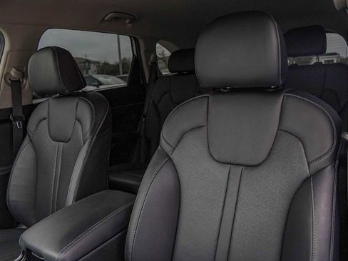 Certified 2023 Kia Sorento S image 11