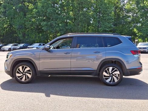 Certified 2024 Volkswagen Atlas SE w/ Panoramic Sunroof Package AWD/4WD image 6