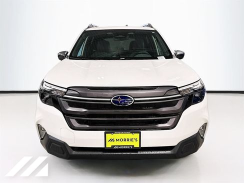 Used 2026 Subaru Forester Premium AWD/4WD image 2