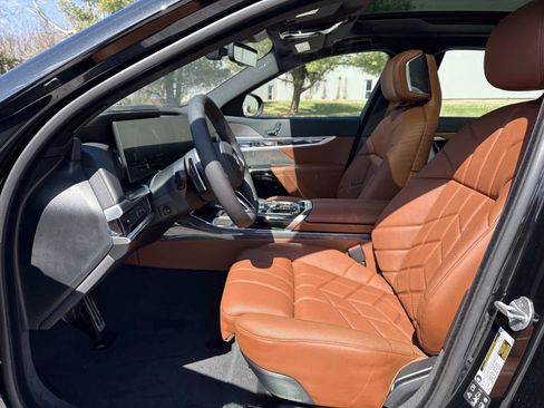 New 2026 BMW 760i xDrive w/ Executive Package AWD/4WD image 14