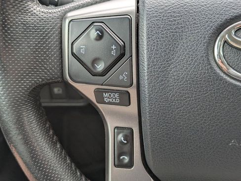 Used 2018 Toyota Tacoma SR5 image 13