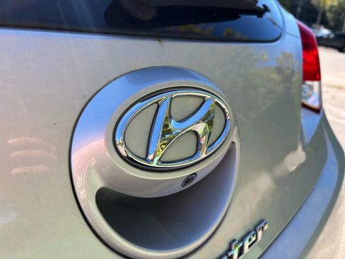 Used 2015 Hyundai Veloster image 10