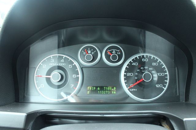 Used 2006 Ford Fusion SEL FWD image 23