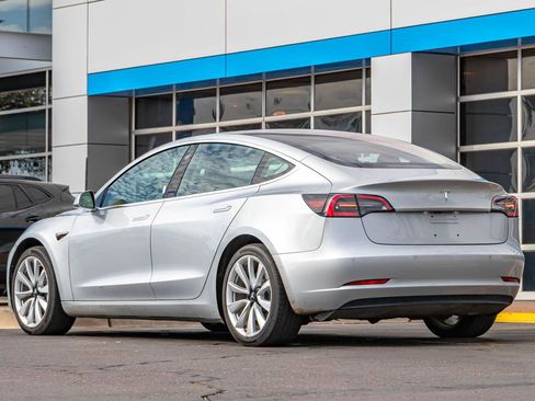 Used 2018 Tesla Model 3 Long Range RWD image 3