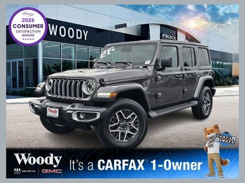Used 2026 Jeep Wrangler Unlimited Sahara AWD/4WD image 1
