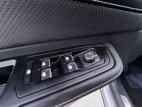 Used 2025 Volkswagen Atlas SE image 13