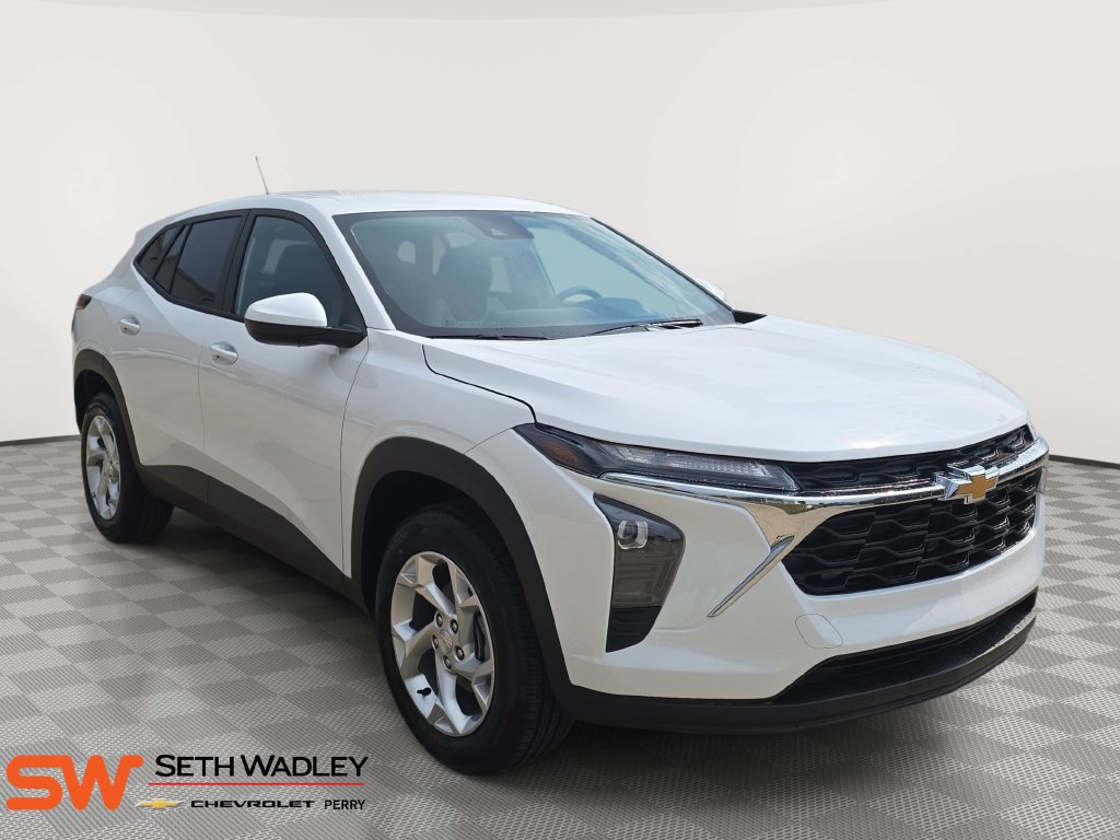 New 2026 Chevrolet Trax LS w/ LS Convenience Package FWD image 1