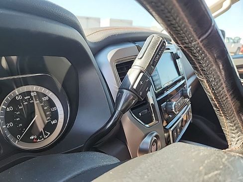 Used 2019 Nissan Titan Platinum Reserve AWD/4WD image 12