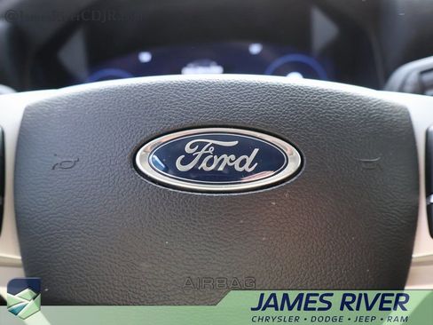 Used 2025 Ford Explorer Active w/ Active Comfort Package image 28