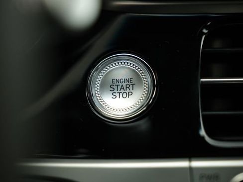 New 2025 Genesis G70 3.3T Advanced image 40