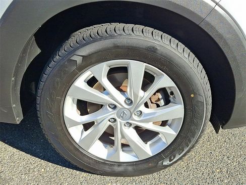 Used 2019 Hyundai Tucson SE image 8