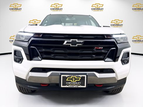 Used 2023 Chevrolet Colorado Z71 w/ Z71 Convenience Package 2 AWD/4WD image 2