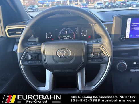 Used 2025 Toyota 4Runner SR5 image 38