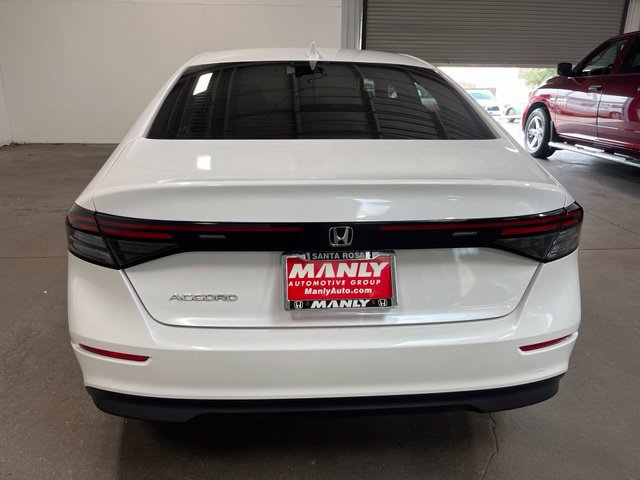 Used 2023 Honda Accord EX image 4