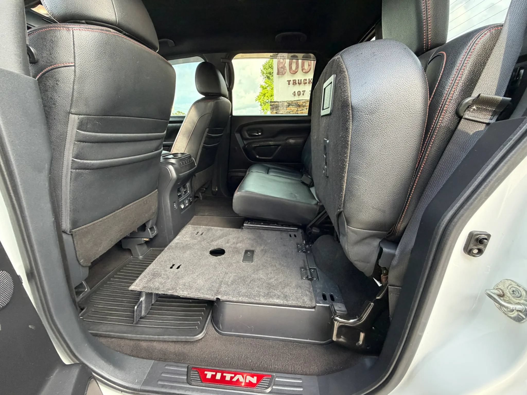 Used 2020 Nissan Titan PRO-4X w/ Pro-4x Convenience Package AWD/4WD image 37