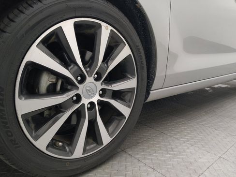 Used 2018 Hyundai Elantra GT w/ Style Package 02 FWD image 31