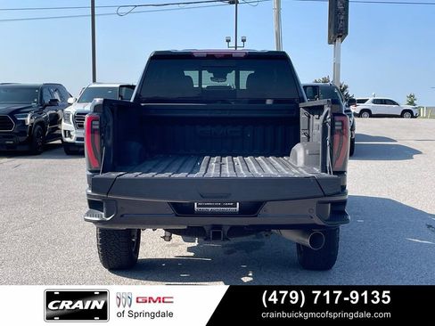 Used 2025 GMC Sierra 2500 AT4 w/ AT4 Premium Plus Package AWD/4WD image 7