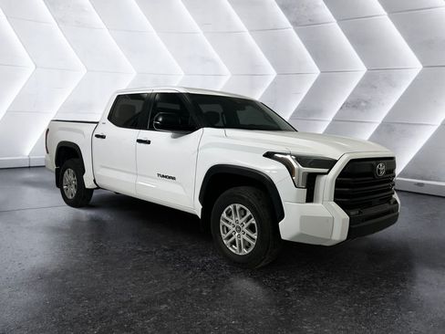 Used 2024 Toyota Tundra SR5 w/ SR5 Convenience Package AWD/4WD image 1