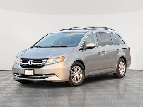 Used 2016 Honda Odyssey SE image 1