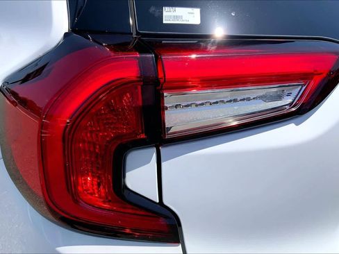Used 2023 GMC Terrain Denali w/ Denali Premium Package AWD/4WD image 28