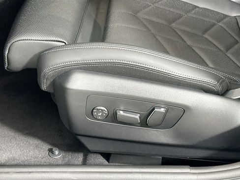 Certified 2026 BMW 530i w/ M Sport Package image 20