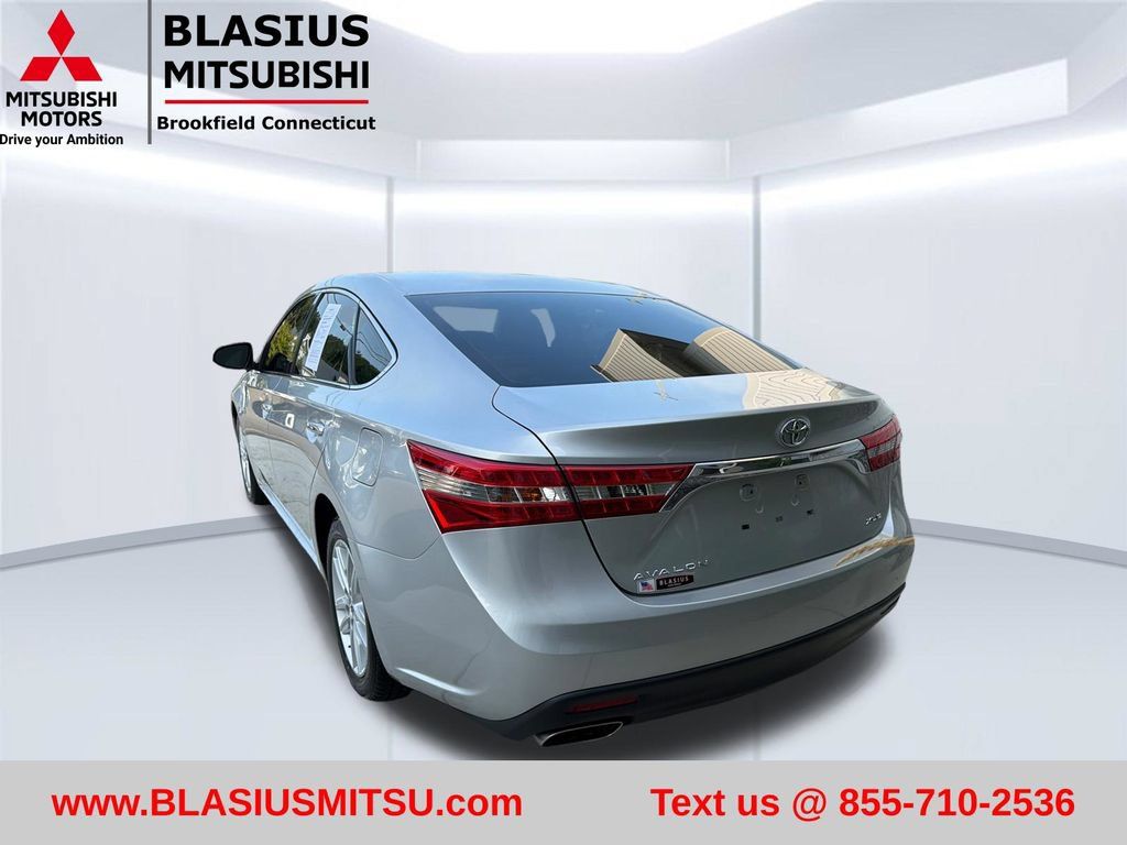 Used 2013 Toyota Avalon XLE FWD image 11