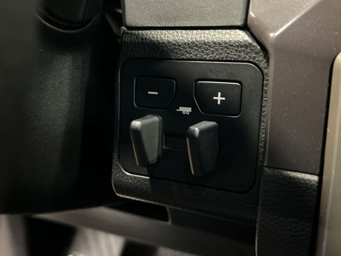 Used 2024 Toyota Tacoma SR5 image 28