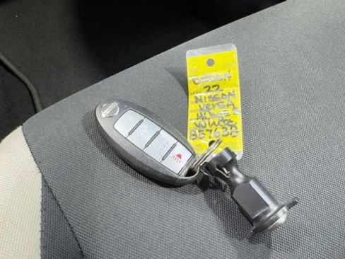 Used 2022 Nissan Versa SV FWD image 31