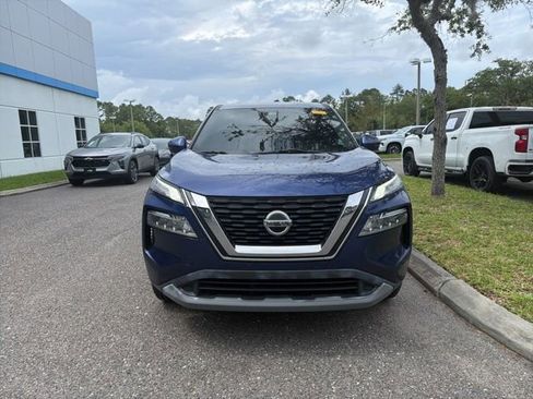 Used 2021 Nissan Rogue SV FWD image 2