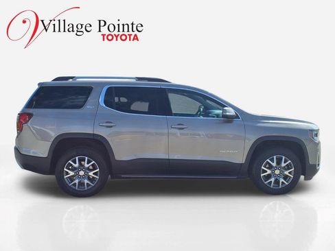 Used 2023 GMC Acadia SLT w/ Technology Package AWD/4WD image 8