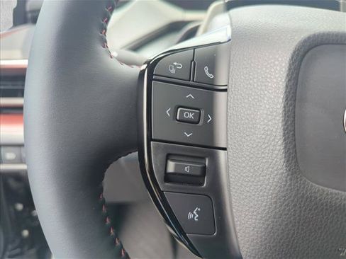 New 2026 Toyota Prius Plug-In Hybrid FWD image 15