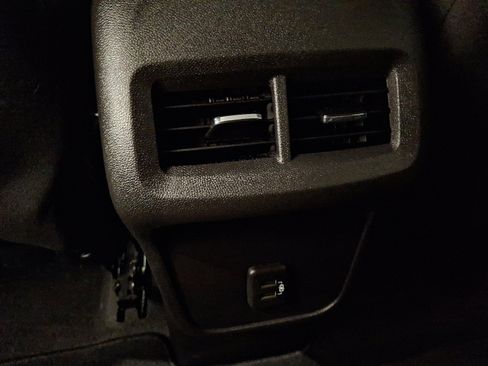 Used 2024 Chevrolet Equinox LT w/ LPO, Floor Liner Package AWD/4WD image 10