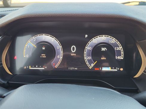 Used 2025 Jeep Grand Cherokee L Altitude image 13