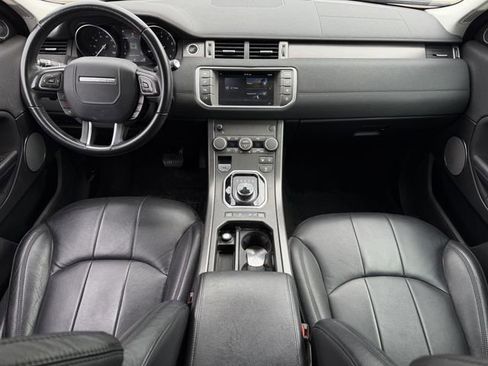 Used 2019 Land Rover Range Rover Evoque SE image 10