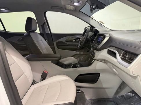 Used 2022 GMC Terrain SLT w/ Infotainment Package II image 29