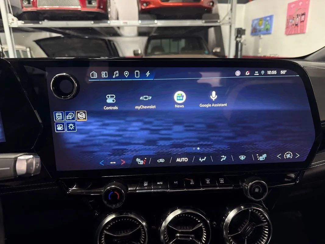 Used 2024 Chevrolet Blazer EV LT AWD/4WD image 75