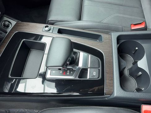 Used 2024 Audi Q5 2.0T Premium w/ Convenience Package image 32