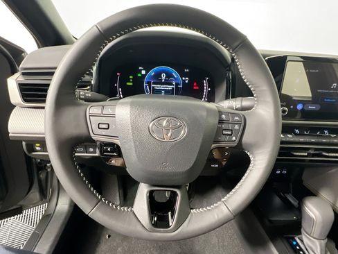 New 2026 Toyota Camry SE FWD image 17