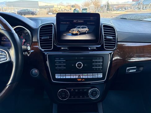 Used 2017 Mercedes-Benz GLS 550 4MATIC w/ Driver Assistance Package image 25